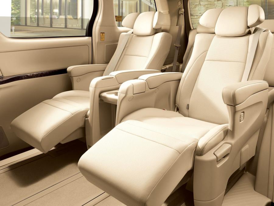  Toyota Alphard Hybrid G L Package 4WD 2011 года  (фото 5 из 7)